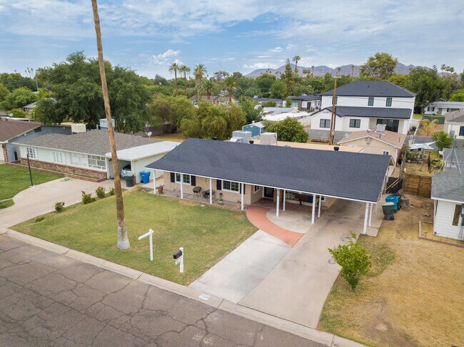 Building Photo - 510 E Belmont Ave