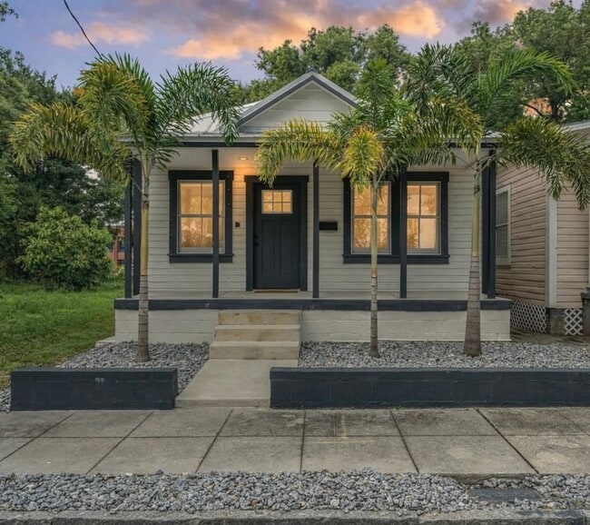 Building Photo - 1213 E 12th Ave