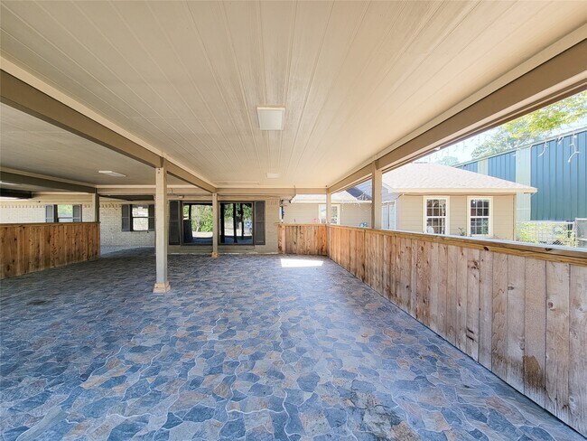 Building Photo - 12934 Ivydale Dr