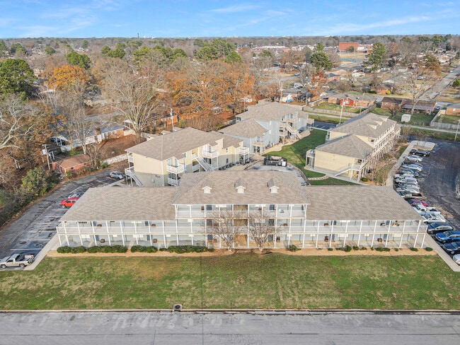 Building Photo - Park Towne