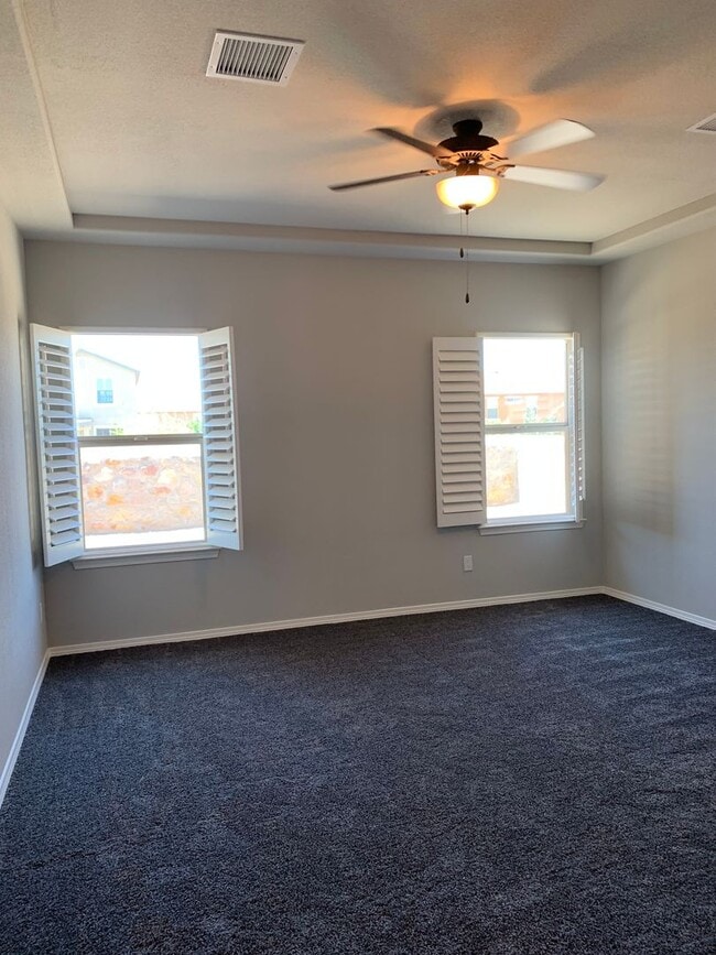 Building Photo - 7420 Eagle Vista Dr