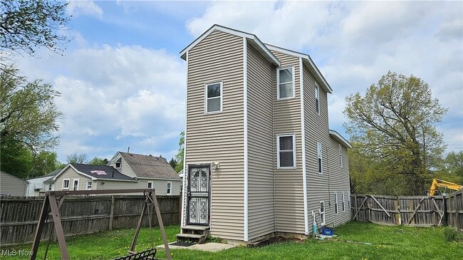 Building Photo - 924 Grace St