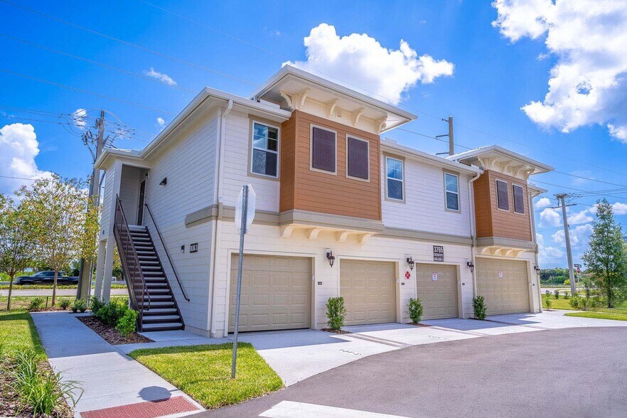 Building Photo - Riverbend Landings