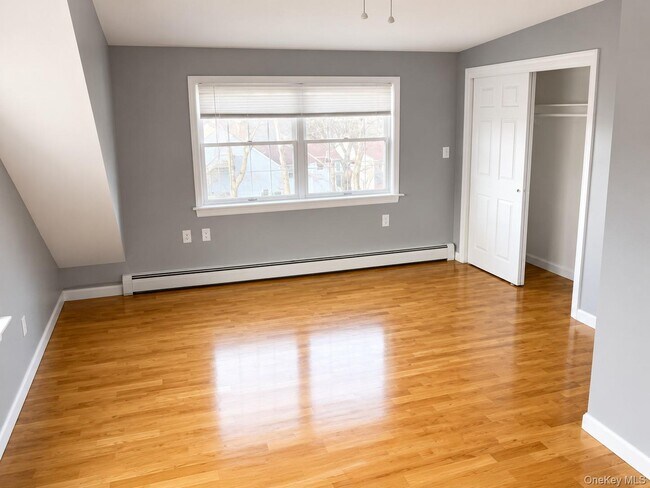 Building Photo - 178 Pine Tree Rd