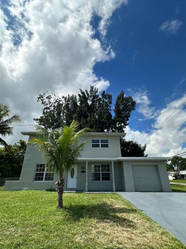 Building Photo - 1189 NW 45th Ave