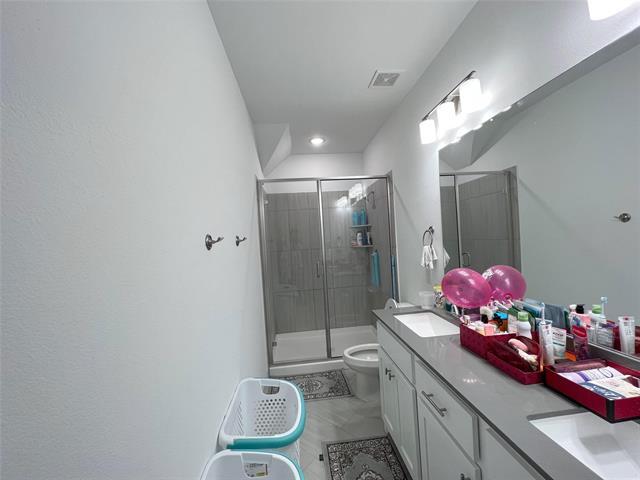 Building Photo - 5106 Heritage St