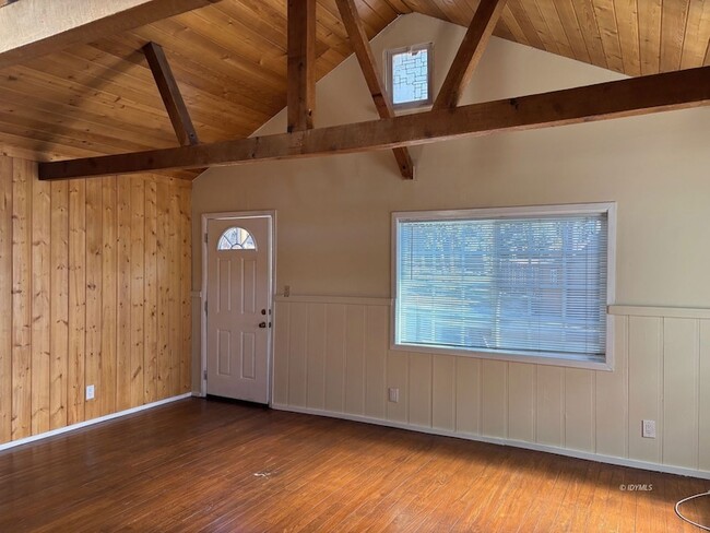 Building Photo - 52740 Pine Cove Rd