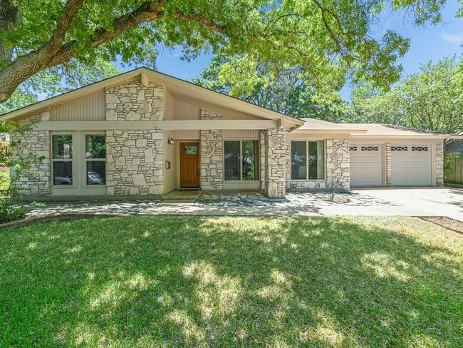 Building Photo - 8703 Melshire Dr