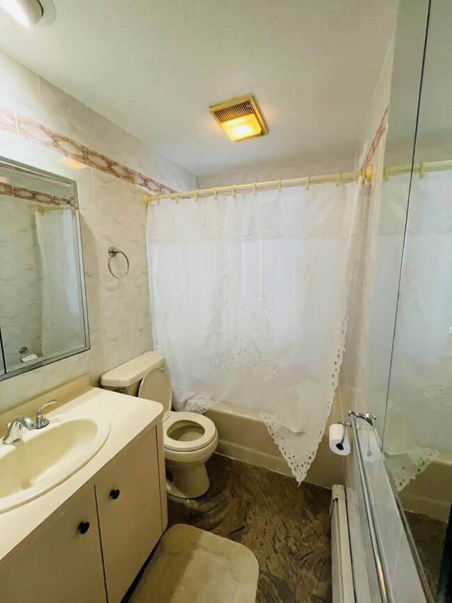 Building Photo - 0 Bella Vista Ave