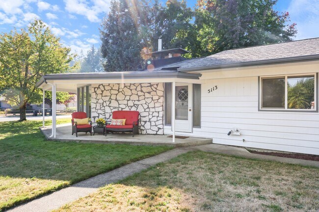 Building Photo - MOVE IN READY NOW! 2-Bedroom Rambler with Detached 900 Sq. Ft. Garage & Studio on Spacious Fenced...
