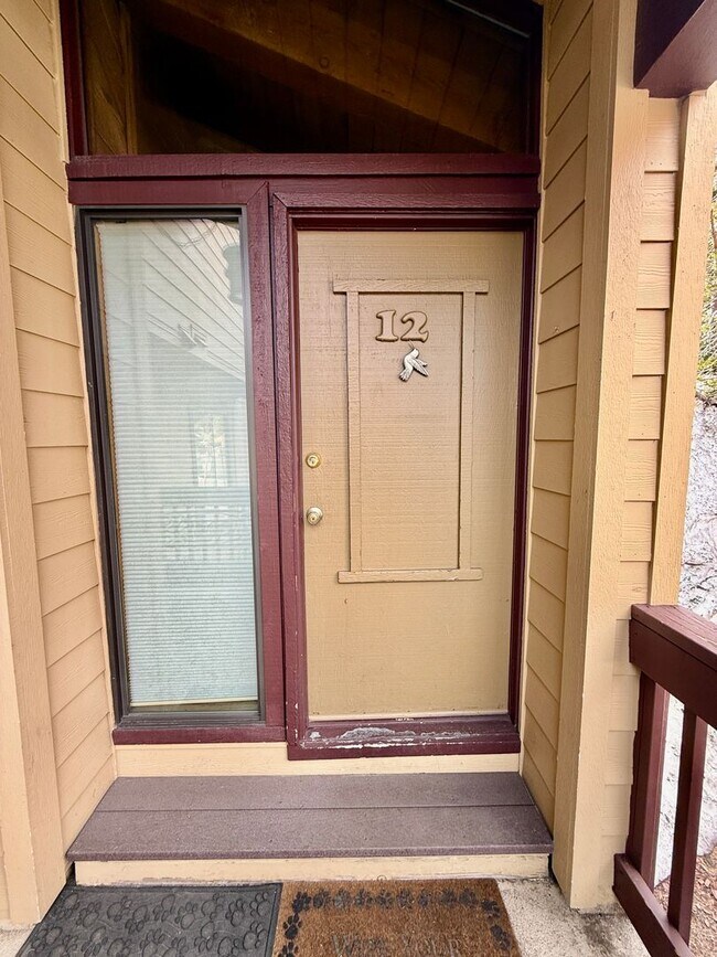 Building Photo - Fully Furnished 2BD/2BA Mountain Townhome | Cozy Pellet Stove | Parking Included