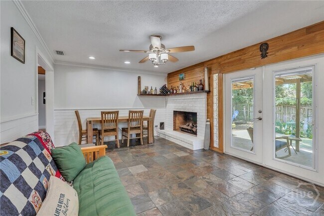 Building Photo - 2221 Bonaventure Rd