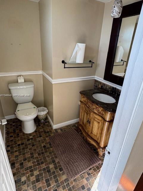 Building Photo - 1075 NE Miami Gardens Dr