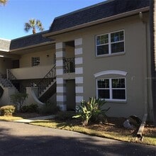 Building Photo - 44 Country Club Dr