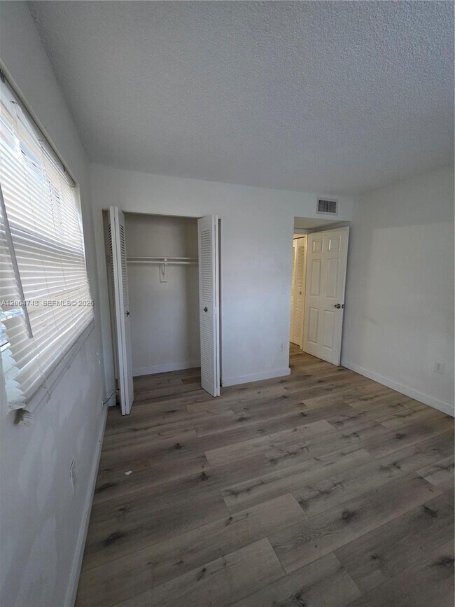 Building Photo - 1111 NW 19th Ave