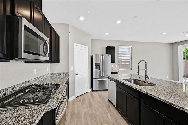 Building Photo - 2823 Turnstone Ridge St