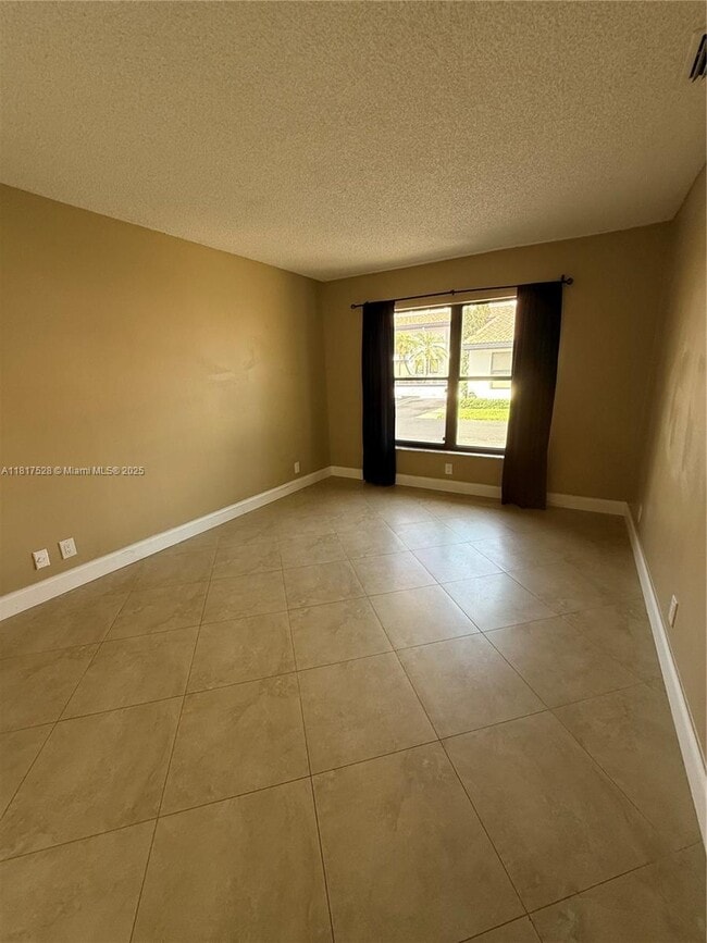 Building Photo - 363 W Camino Real