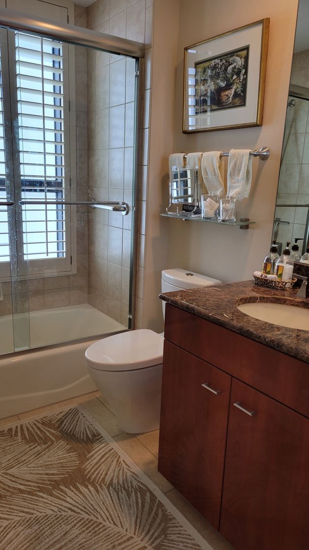 Building Photo - Short term ONLY luxury 2/2 condo in the heart of downtown Sarasota