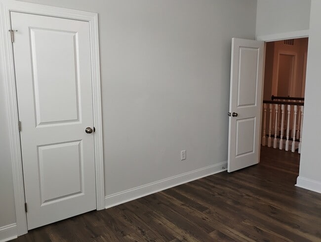 Building Photo - 446 Shale Creek Dr