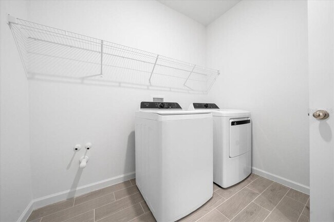 Building Photo - 8885 SW 68th Ter Rd
