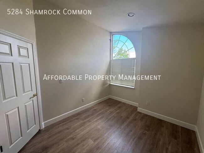 Building Photo - 5284 Shamrock Common
