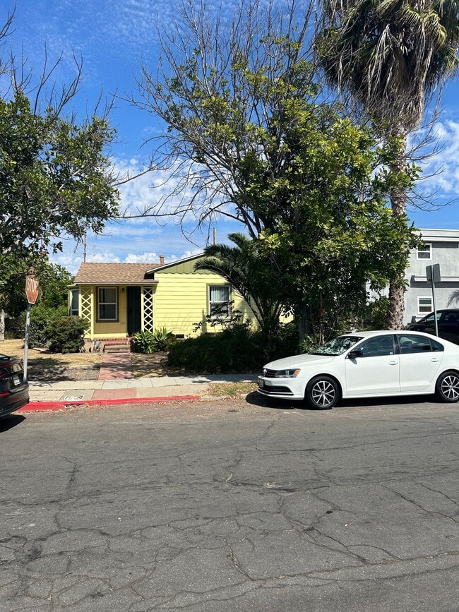 Building Photo - North Park 2/2+ Bonus room, garage and rea...