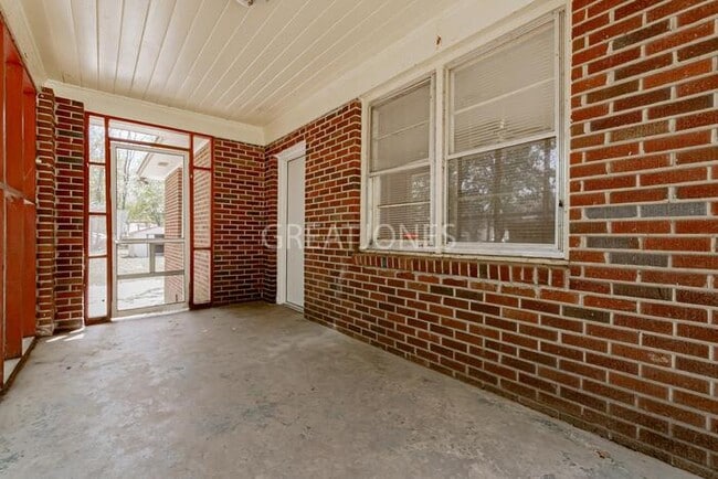 Building Photo - 1816 Leesburg Rd