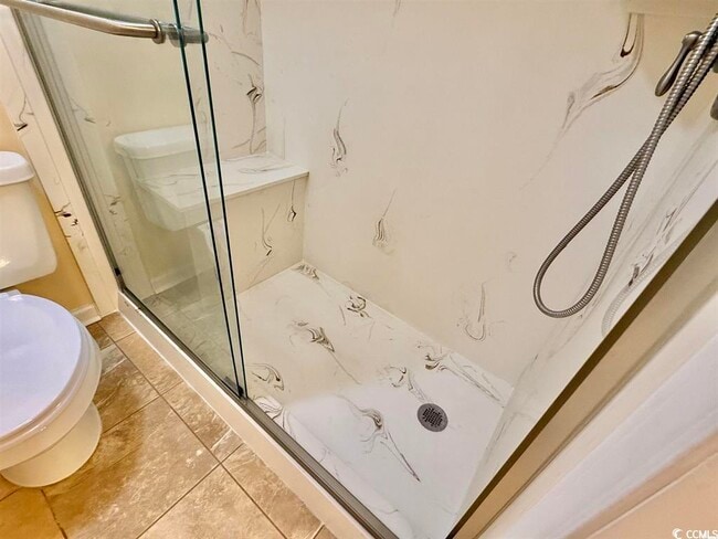 Building Photo - 635 Waterway Village Blvd