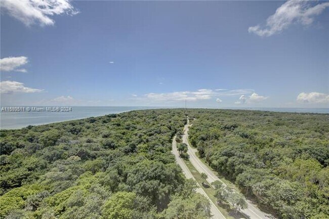 Building Photo - 1121 Crandon Blvd