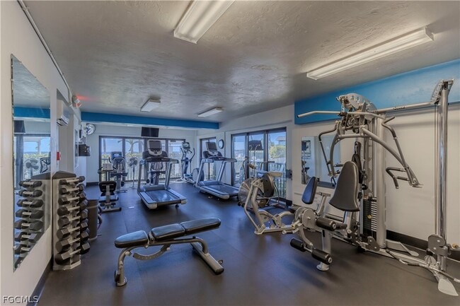 Building Photo - 3350 N Key Dr