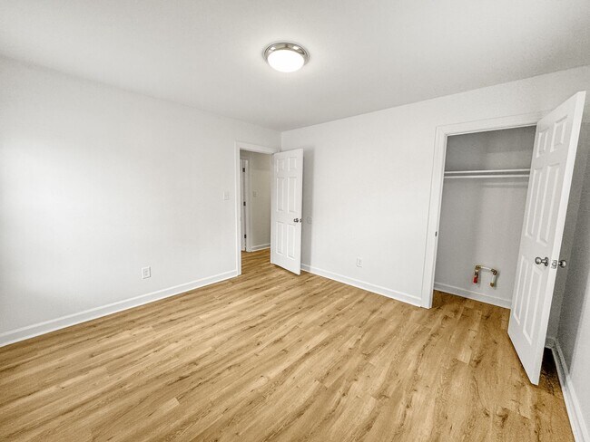 Building Photo - Newly Remodeled 3-BR, 2-Bath Home