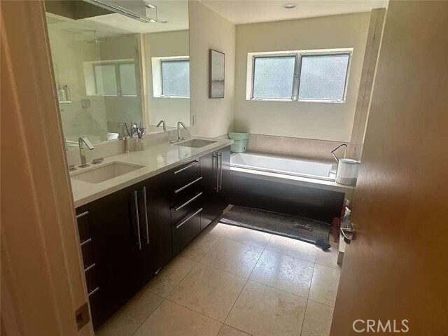 Building Photo - 1218 Olancha Dr
