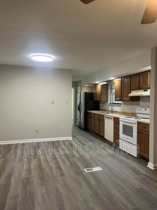 Building Photo - 4723 Zirkle Dr