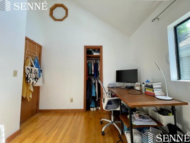 Building Photo - 351 Norfolk St