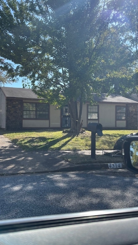 Primary Photo - 4314 Castle Heights Dr