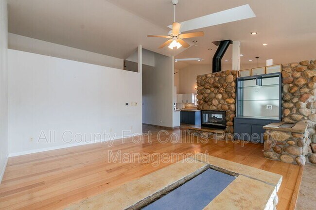 Building Photo - 1913 Wallenberg Dr