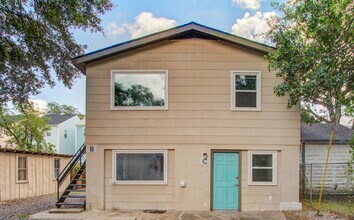 Building Photo - 1833 Orangeburg St