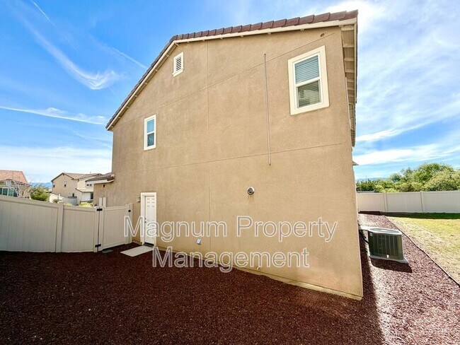 Building Photo - 34124 Thistlewood Ave