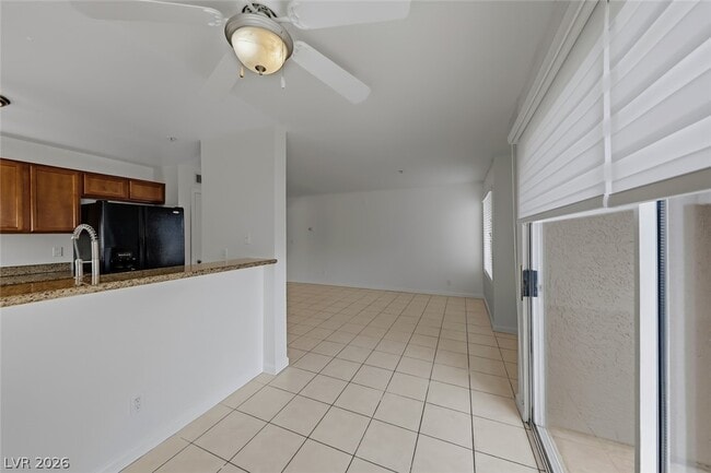 Building Photo - 2101 Blue Breeze Dr