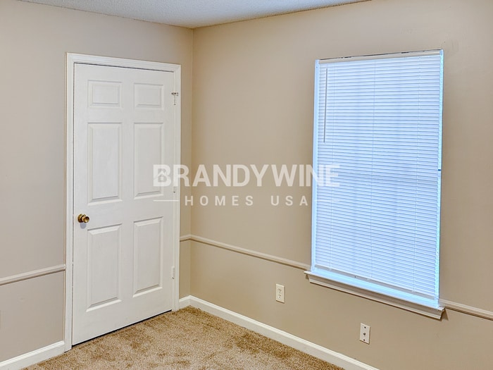 Building Photo - 1414 Waterton Trail