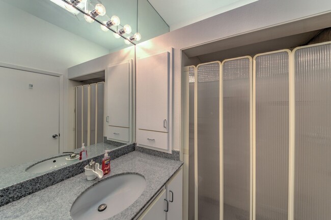 Building Photo - SANDIA HEIGHTS EXECUTIVE RENTAL 2+Story 3B...