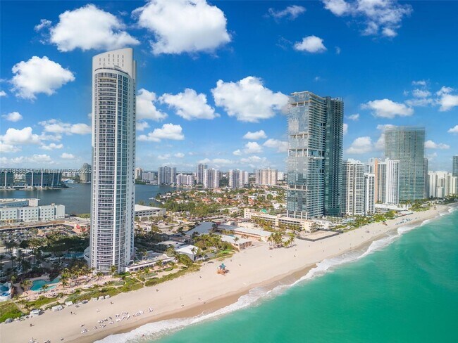 Building Photo - 18201 Collins Ave