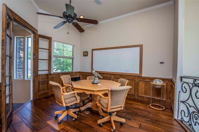 Building Photo - 25219 Hideaway Run Dr