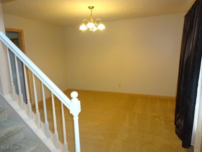Building Photo - 1050 Mazepa Trail