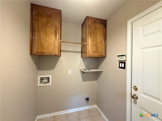 Building Photo - 1002 Northern Dancer Dr