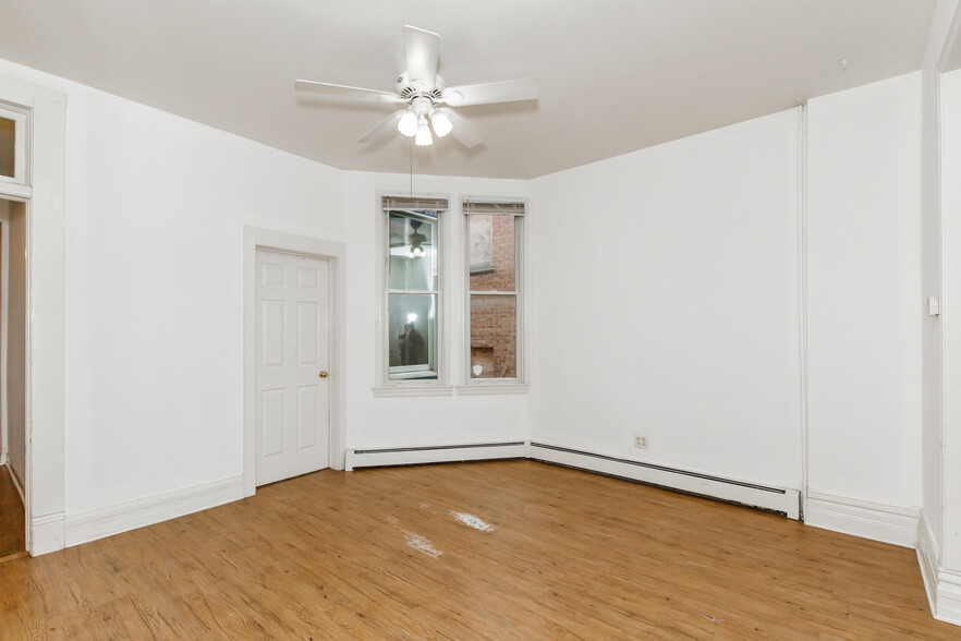 Dining Room (View 1) - 1365 N Leavitt St