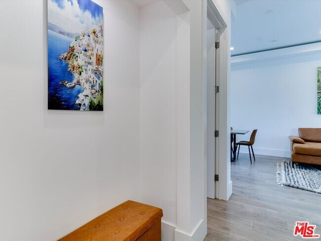 Building Photo - 4830 Pickford St