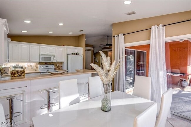 Building Photo - 9036 Henry Rd