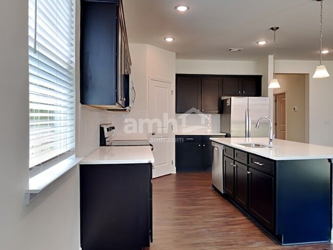 Building Photo - 5356 Pebble Bridge Way