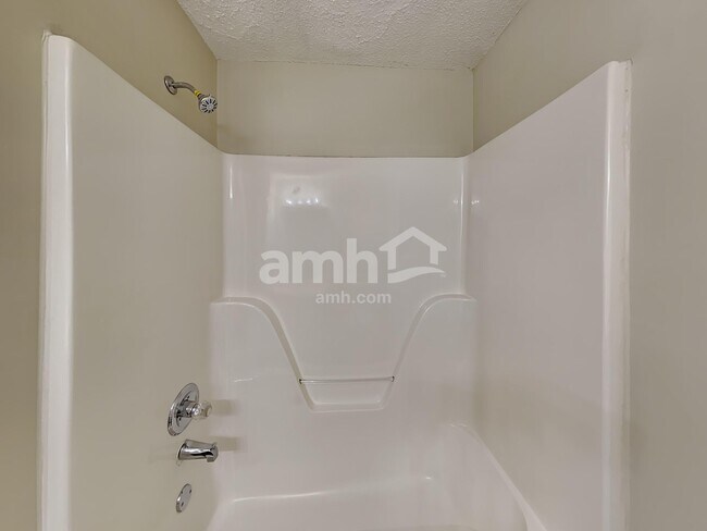 Building Photo - 6541 Pole Creek Dr